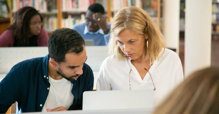 universite proje teslim kuryesi
